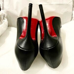 Christian Louboutin Kate’s in 100mm. Black Napa leather. EU34 100% authentic
